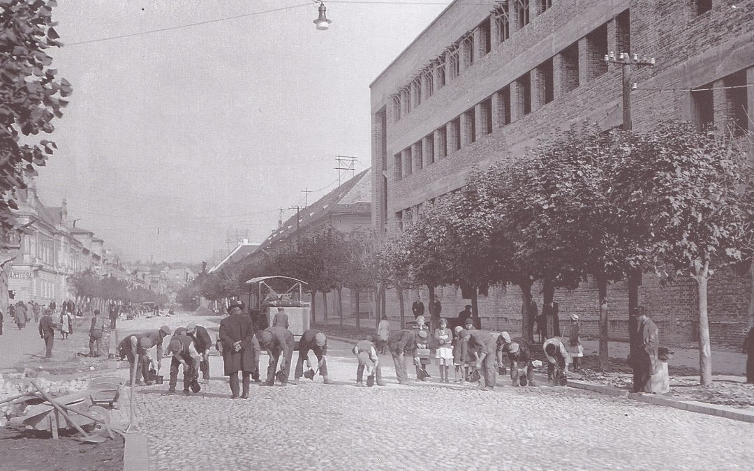 Kaldrmisanje Glavne ulice kod Komande vazduhoplovstva – 1935 god